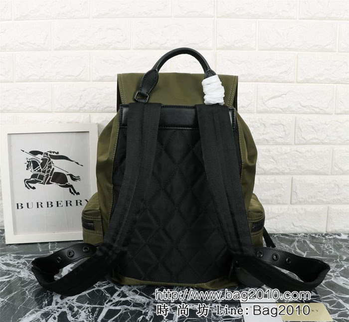 BURBERRY巴寶莉 The Rucksack 男士中號軍旅背包 防雨功能 4791  Bhq1302